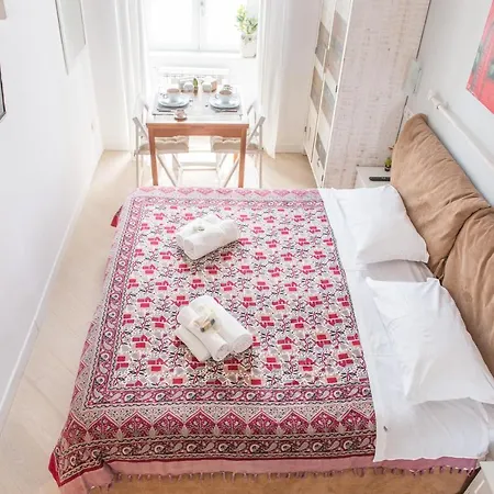 Bed In * Neapol