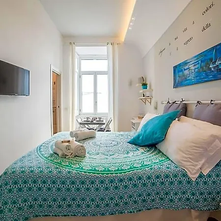 לינה וארוחת בוקר Bed In *