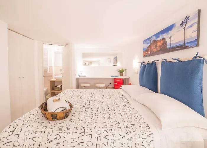 Bed In Bed & Breakfast Naples